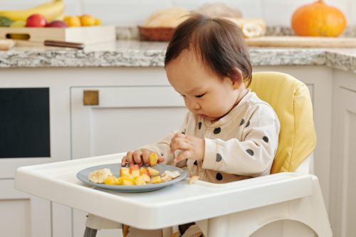 Jak skutecznie zmotywować dziecko do jedzenia? Dlaczego dziecko nie chce jeść? Praktyczne porady dla rodziców