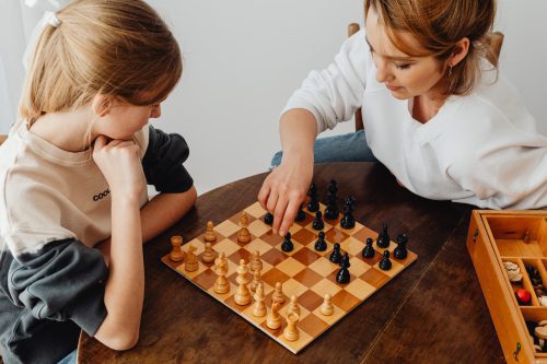 Jak nauczyć się grać w szachy? Dobre porady dla początkujących